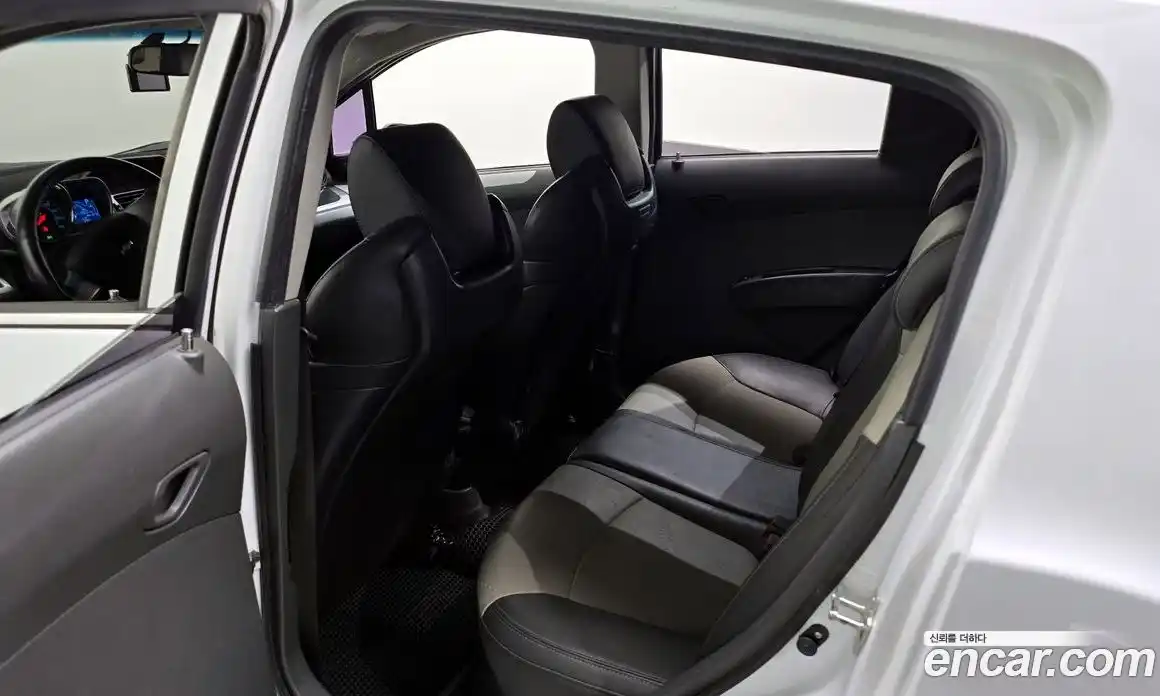 Chevrolet Spark 2014 1.0 Автомат в Москве № 36687, фото 14