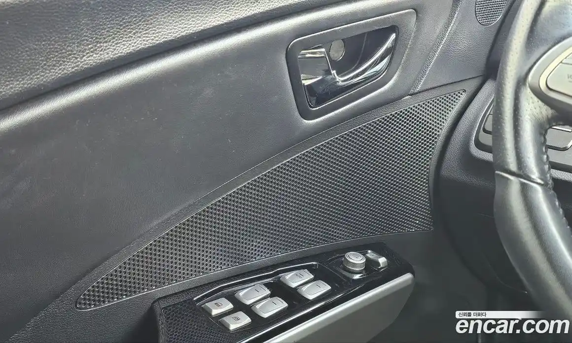 SsangYong TIBOLI 2016 1.6 Автомат в Москве № 368877, фото 13