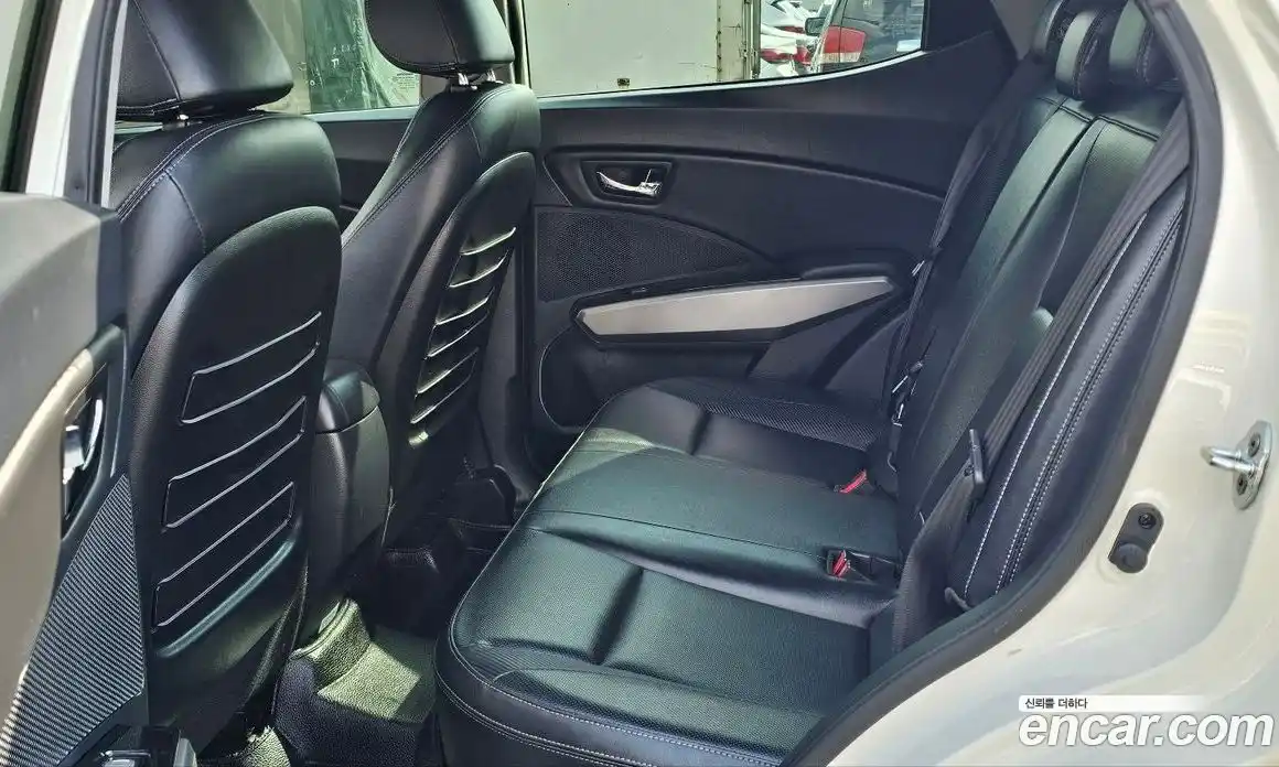 SsangYong TIBOLI 2016 1.6 Автомат в Москве № 368877, фото 8