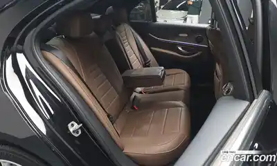 Mercedes-Benz E-Class 2023 2.0 Автомат в Москве № 371964, миниатюра 11