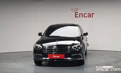 Mercedes-Benz E-Class 2023 2.0 Автомат в Москве № 371964, миниатюра 2