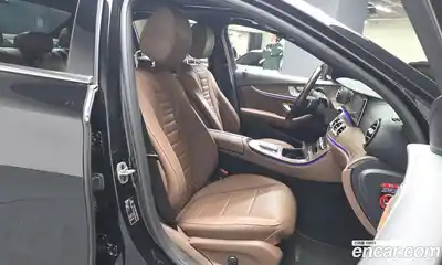 Mercedes-Benz E-Class 2023 2.0 Автомат в Москве № 371964, миниатюра 9