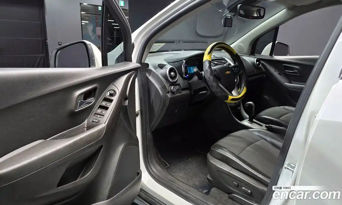 Chevrolet Trax 2014 1.4 Автомат в Москве № 37780, фото 19