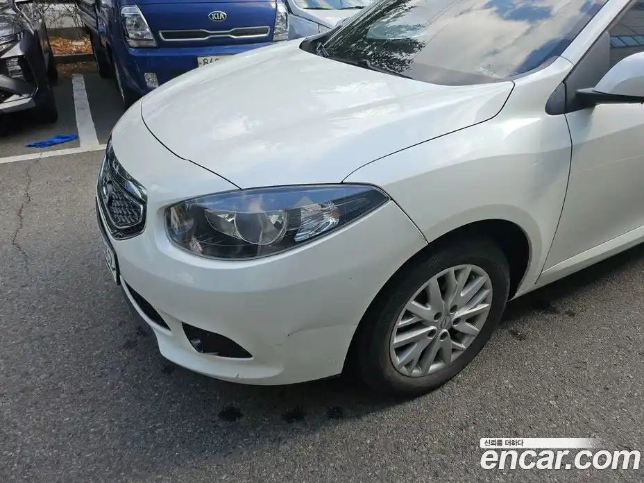 Renault SM3 2014 1.6 Вариатор в Москве № 383717, фото 8