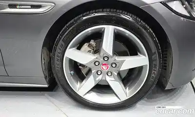 Jaguar XE 2019 2.0 Автомат в Москве № 385931, миниатюра 5