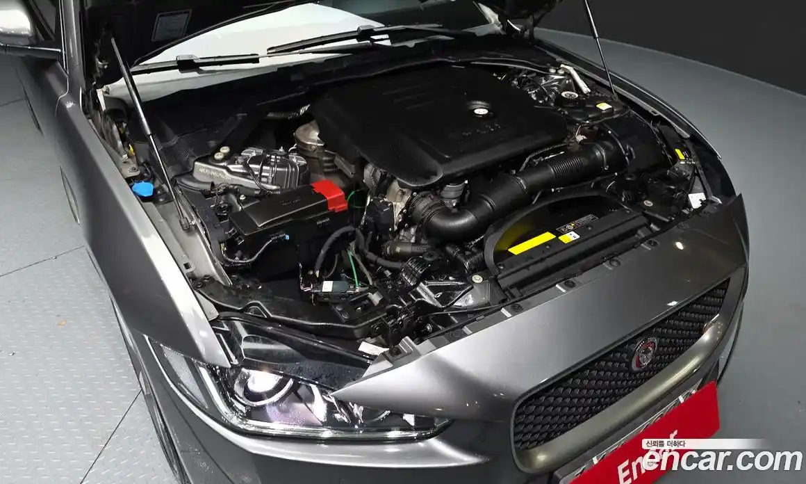 Jaguar XE 2019 2.0 Автомат в Москве № 385931, фото 6