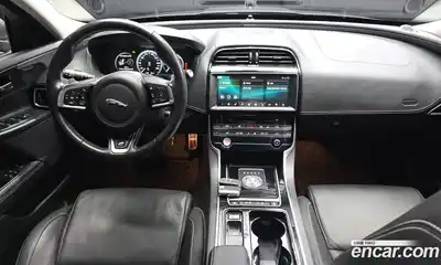 Jaguar XE 2019 2.0 Автомат в Москве № 385931, миниатюра 7