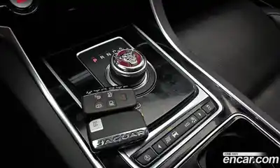 Jaguar XE 2019 2.0 Автомат в Москве № 385931, миниатюра 9