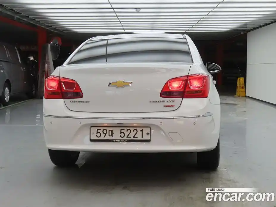 Chevrolet Cruze 2015 1.4 Автомат в Москве № 396914, фото 4