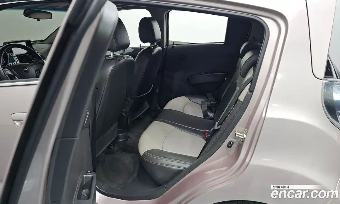 Chevrolet Spark 2012 1.0 Автомат в Москве № 40195, фото 19