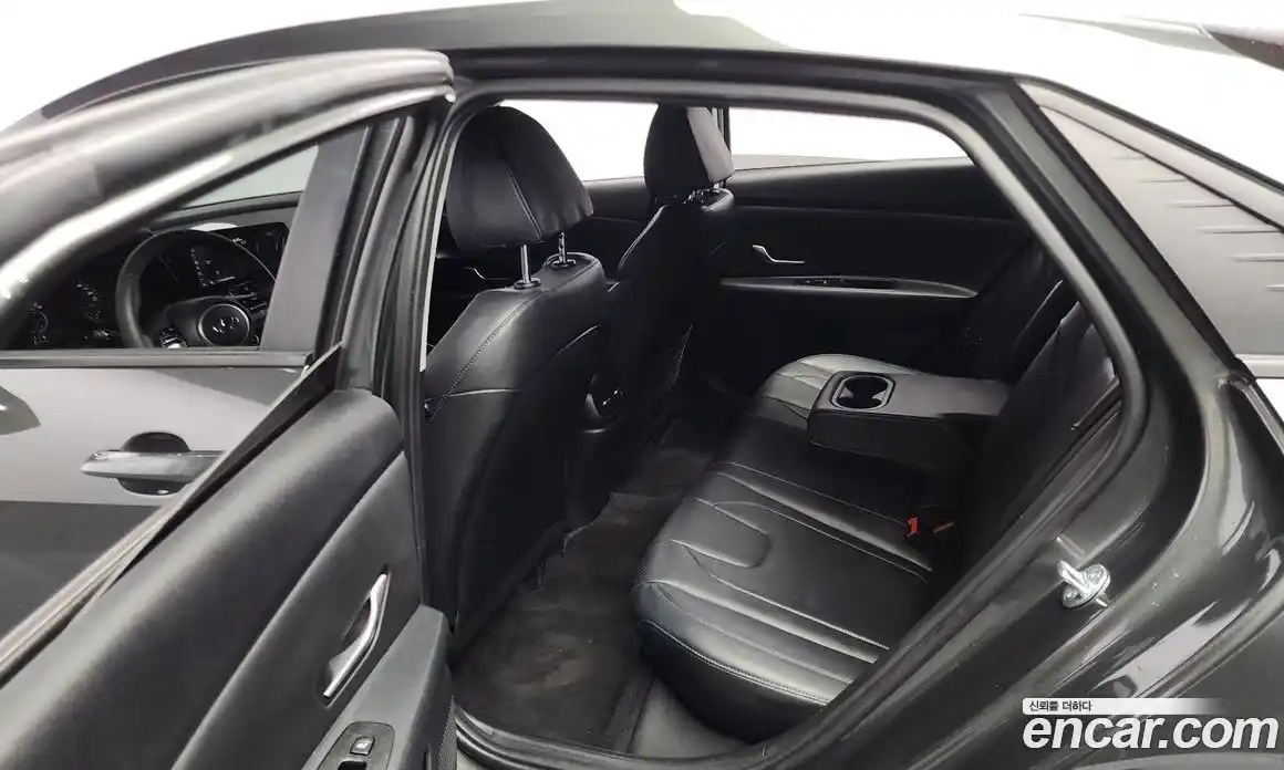 Hyundai Avante 2023 1.6 Автомат в Москве № 45550, фото 15