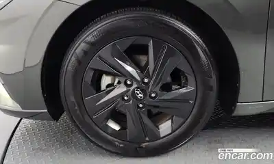 Hyundai Avante 2023 1.6 Автомат в Москве № 45550, миниатюра 6