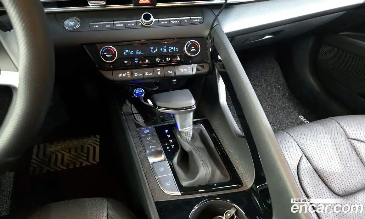 Hyundai Avante 2024 1.6 Автомат в Москве № 45888, фото 8