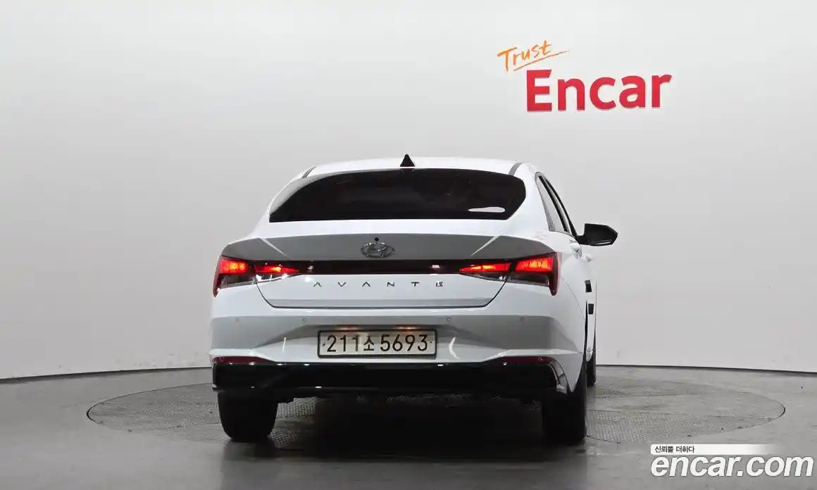 Hyundai Avante 2023 1.6 Автомат в Москве № 5360, фото 4