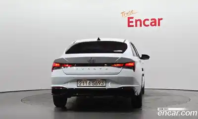 Hyundai Avante 2023 1.6 Автомат в Москве № 5360, миниатюра 4