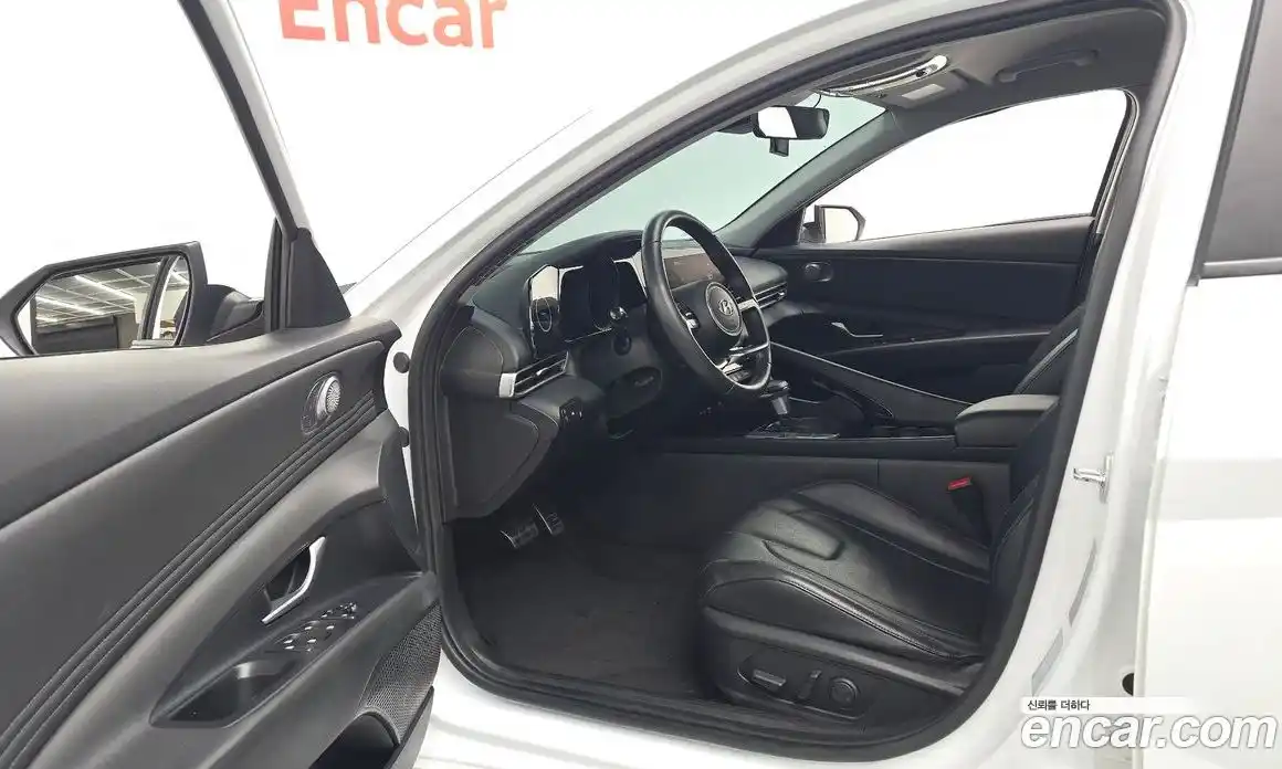 Hyundai Avante 2023 1.6 Автомат в Москве № 5360, фото 10