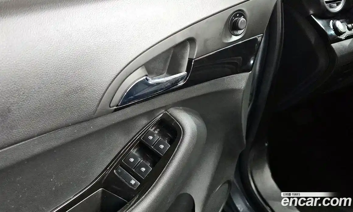 Chevrolet Orlando 2015 2.0 Автомат в Москве № 85446, фото 20