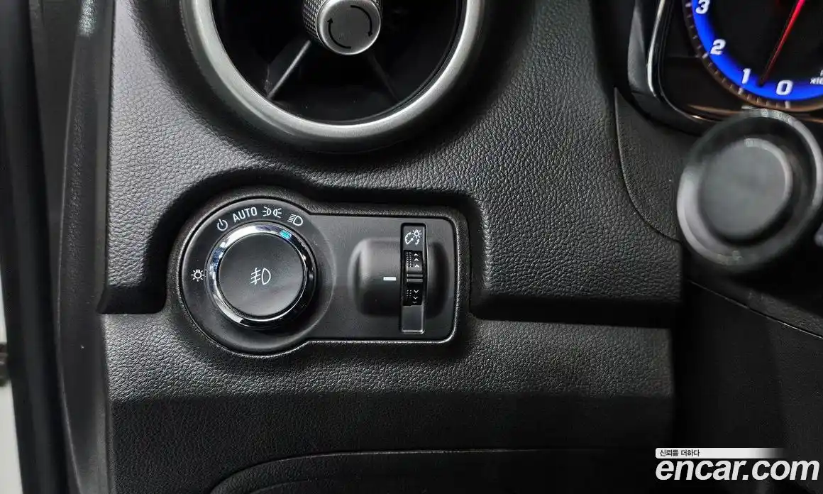 Chevrolet Trax 2015 1.4 Автомат в Москве № 94074, фото 20