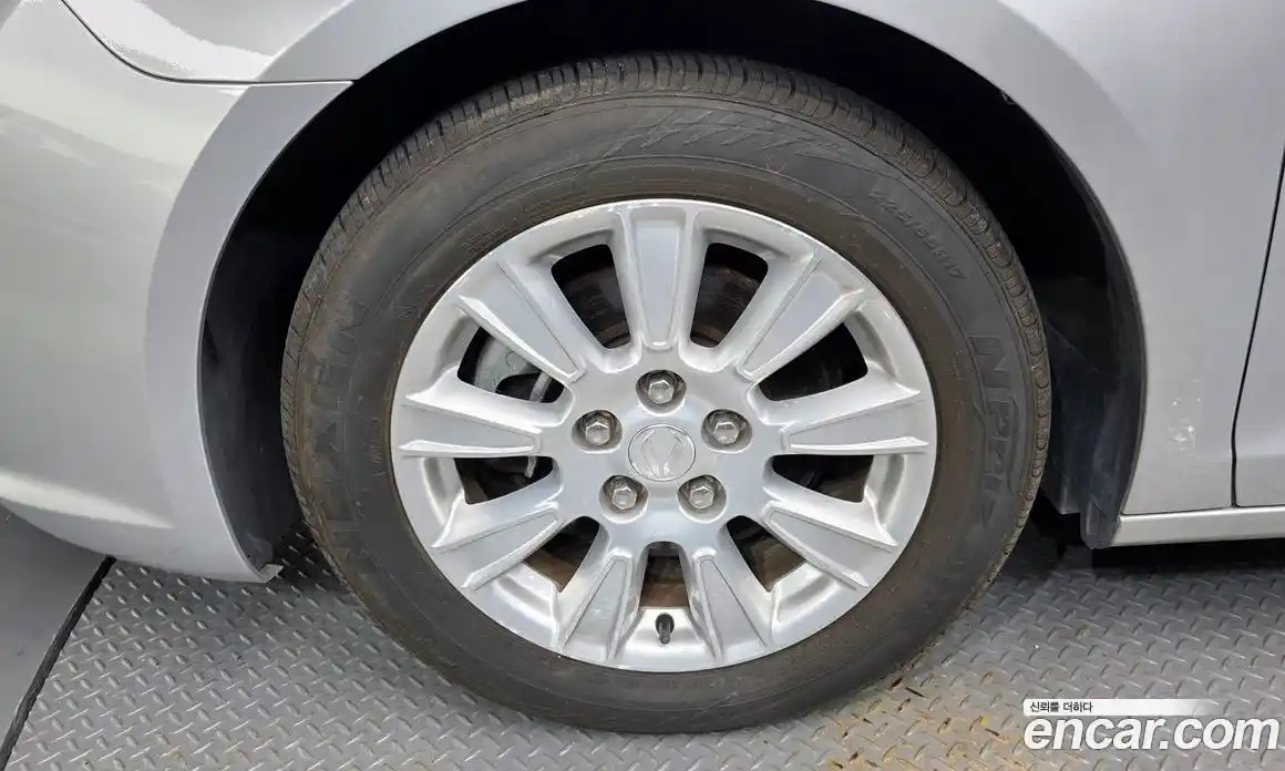 Chevrolet Alpheon 2011 2.4 Автомат в Москве № 100571, фото 12