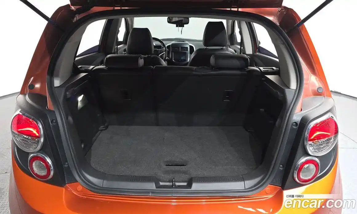 Chevrolet Aveo 2015 1.4 Автомат в Москве № 103830, фото 20