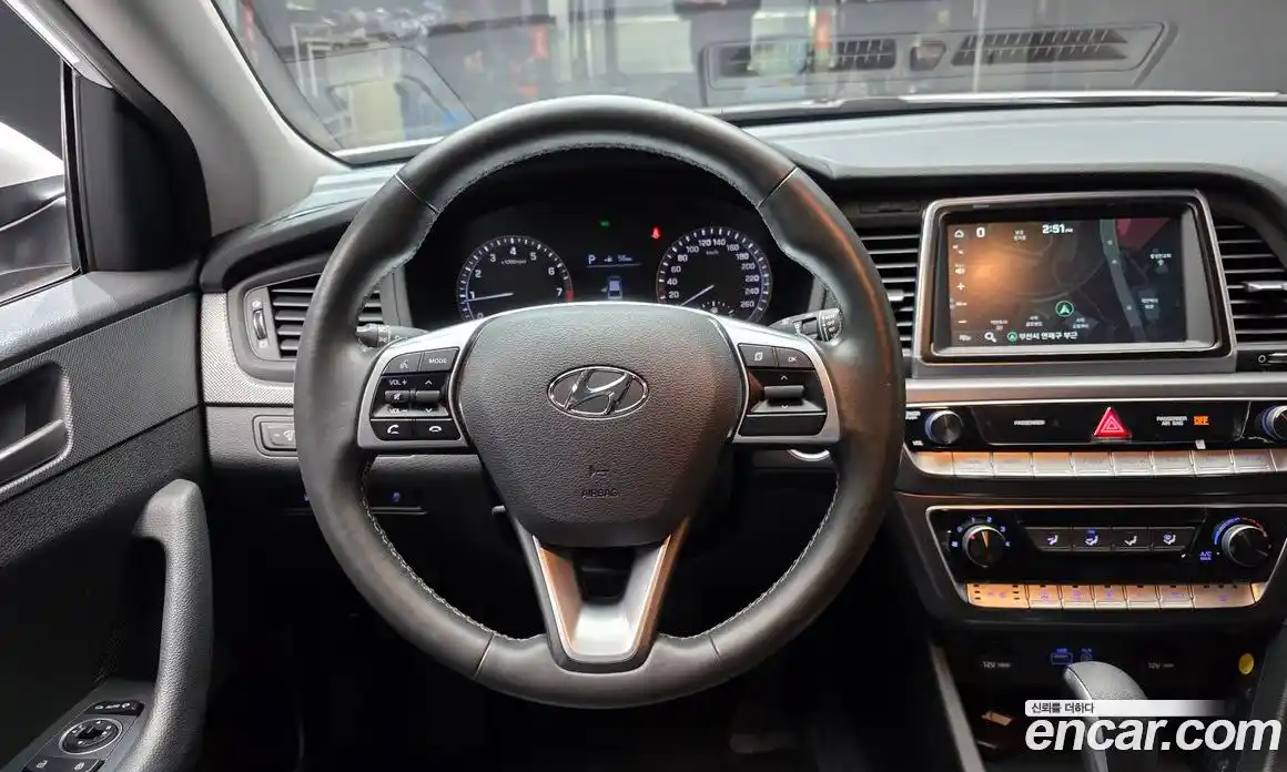 Hyundai Sonata 2019 2.0 Автомат в Москве № 10517, фото 8