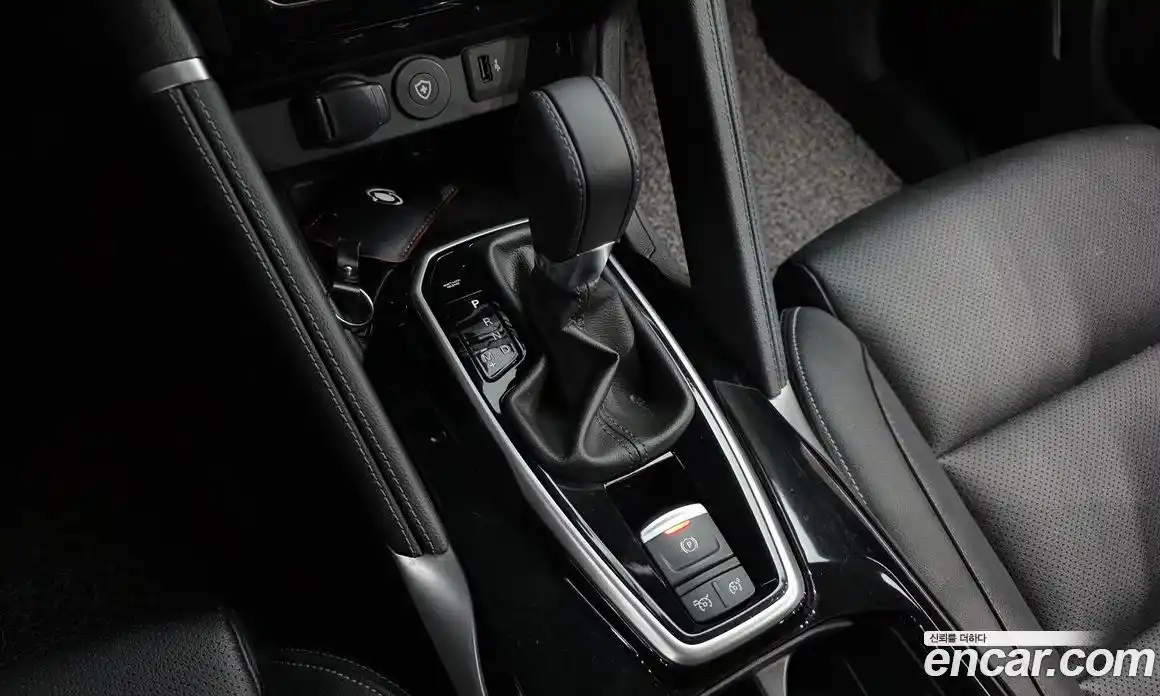 Renault QM6 2024 2.0 Автомат в Москве № 106359, фото 9