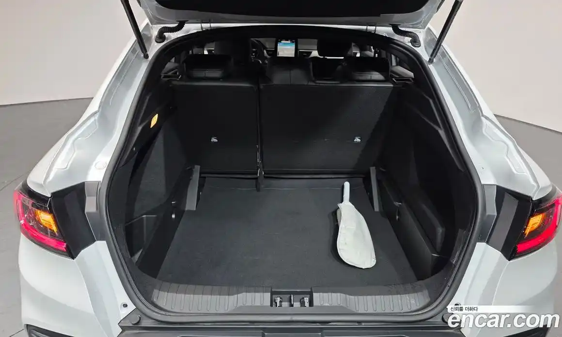 Renault Arkana 2025 1.6 Автомат в Москве № 107125, фото 11