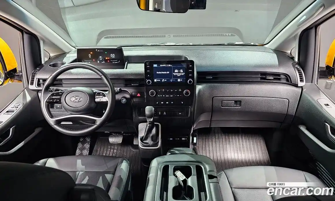 Hyundai Staria 2023 3.5 Автомат в Москве № 107672, фото 14