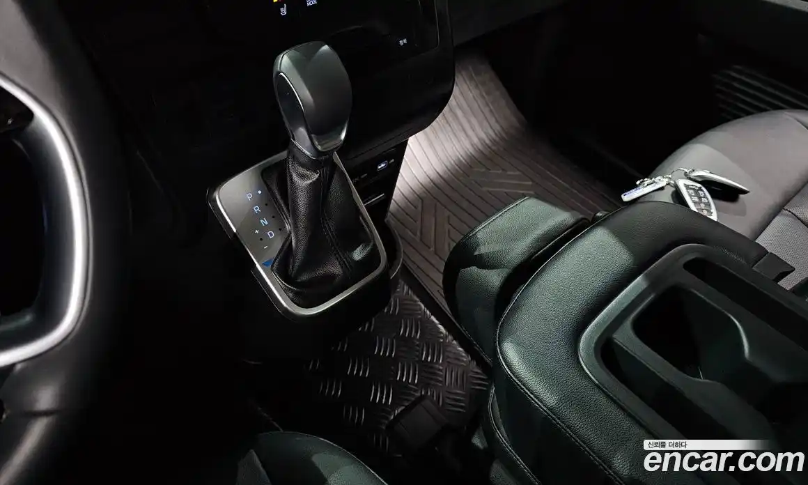 Hyundai Staria 2023 3.5 Автомат в Москве № 107672, фото 15