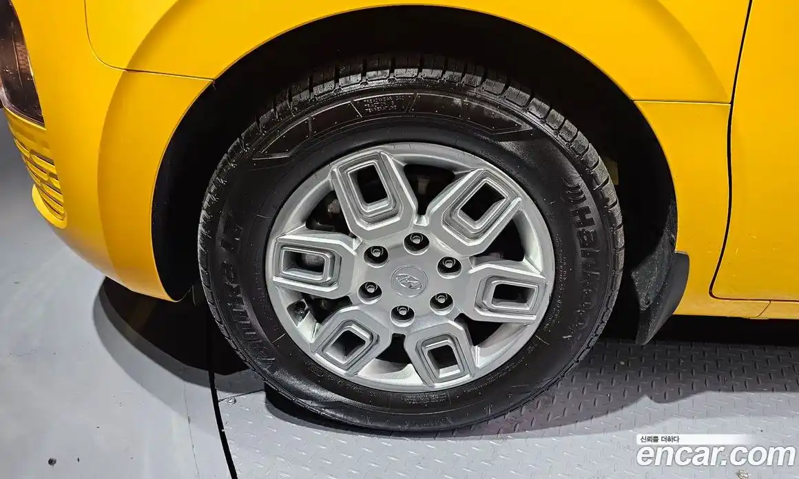 Hyundai Staria 2023 3.5 Автомат в Москве № 107672, фото 20