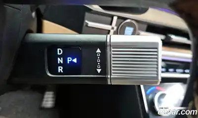 Hyundai Santa Fe 2024 1.6 Автомат в Москве № 108241, миниатюра 8