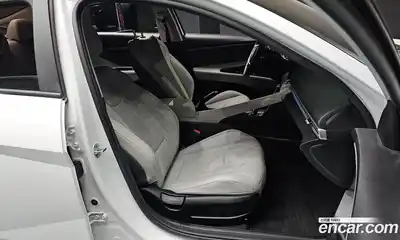 Hyundai Avante 2022 1.6 Автомат в Москве № 110965, миниатюра 3