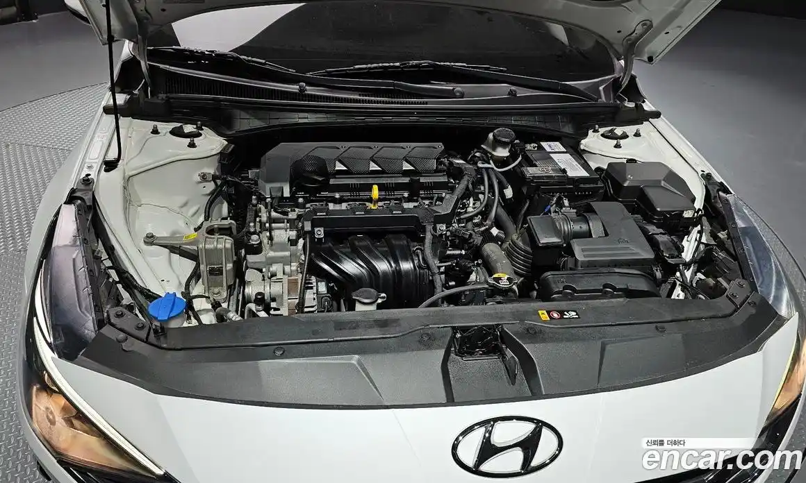 Hyundai Avante 2022 1.6 Автомат в Москве № 110965, фото 6