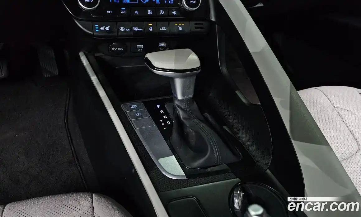 Hyundai Avante 2022 1.6 Автомат в Москве № 110965, фото 9