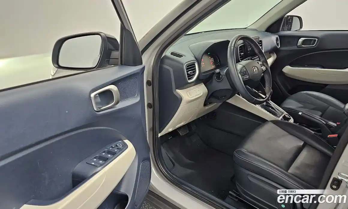 Hyundai Venue 2024 1.6 Автомат в Москве № 110993, фото 17