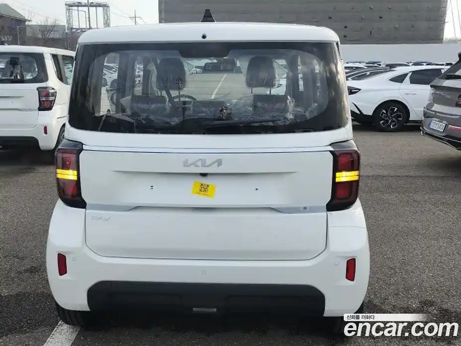 Kia Ray 2026 1.0 Автомат в Москве № 113889, фото 11