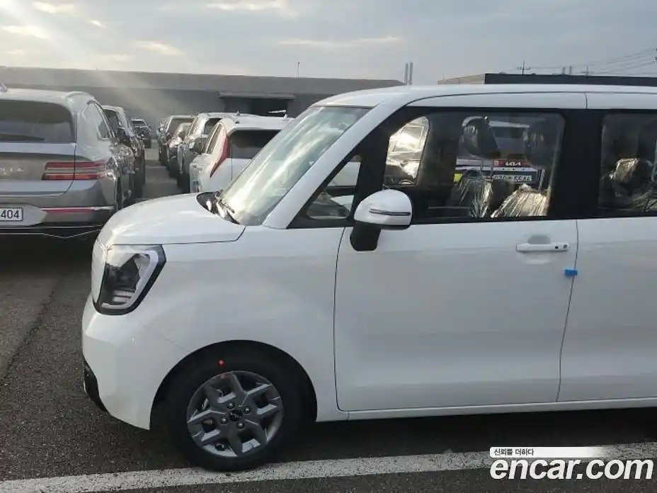 Kia Ray 2026 1.0 Автомат в Москве № 113889, фото 13