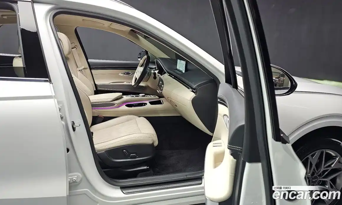Genesis GV70 2023 2.5 Автомат в Москве № 118477, фото 12