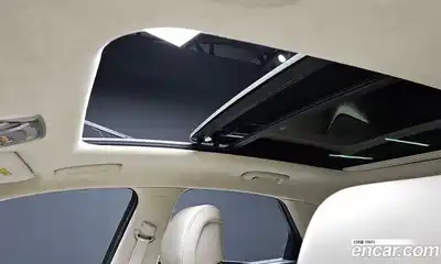 Genesis GV70 2023 2.5 Автомат в Москве № 118477, миниатюра 9