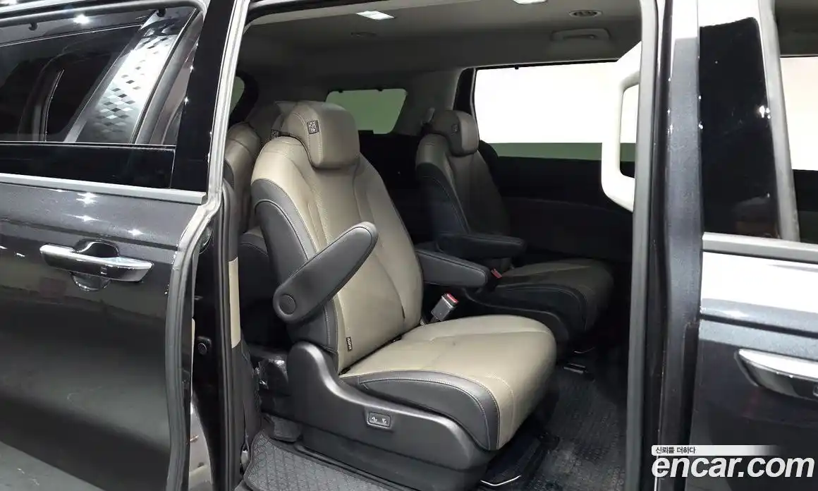 Kia Canival 2025 3.5 Автомат в Москве № 120233, фото 15