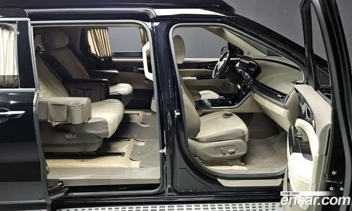 Kia Canival 2021 3.5 Автомат в Москве № 121522, фото 15