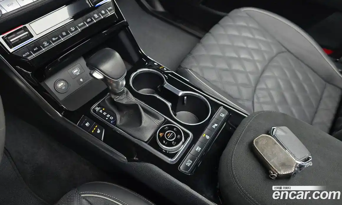 Kia Mohave 2023 3.0 Автомат в Москве № 121834, фото 12