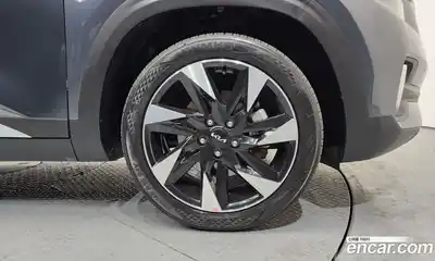 Kia Seltos 2022 1.6 Автомат в Москве № 122275, миниатюра 4