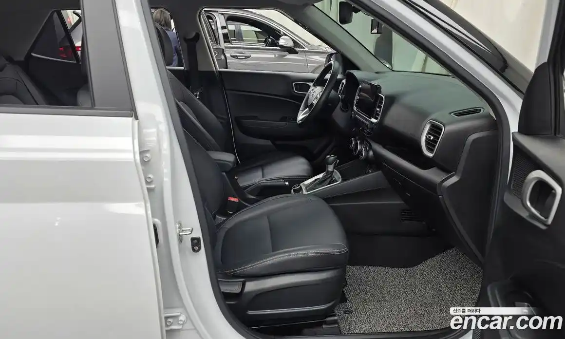 Hyundai Venue 2022 1.6 Автомат в Москве № 123729, фото 15