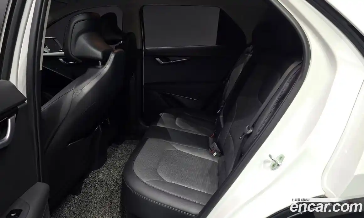 Kia Niro 2022 1.6 Автомат в Москве № 131874, фото 12