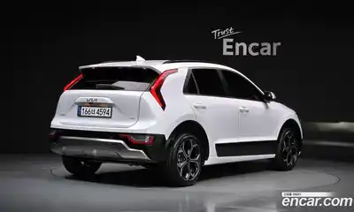 Kia Niro 2022 1.6 Автомат в Москве № 131874, миниатюра 2