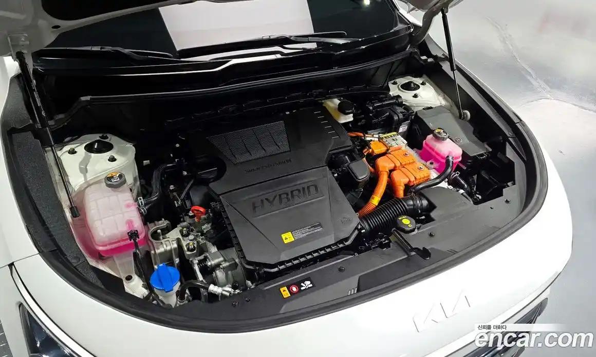 Kia Niro 2022 1.6 Автомат в Москве № 131874, фото 6