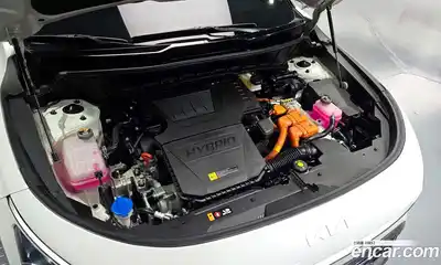 Kia Niro 2022 1.6 Автомат в Москве № 131874, миниатюра 6