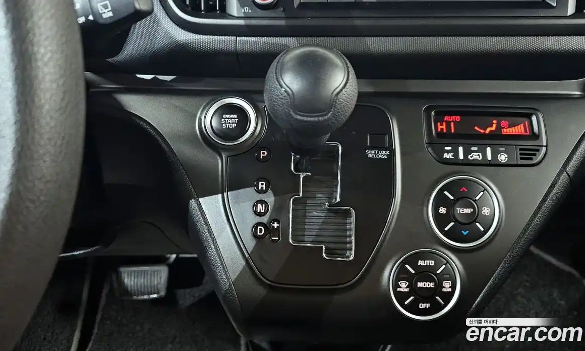 Kia Ray 2024 1.0 Автомат в Москве № 132245, фото 19