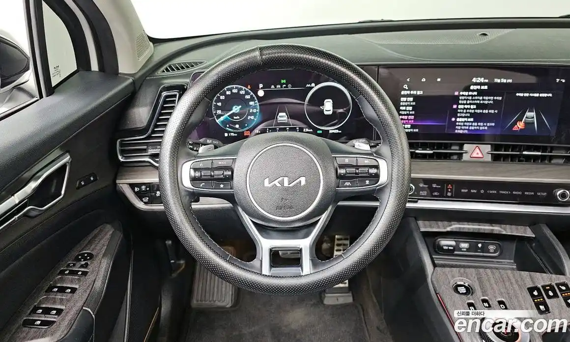 Kia Sportage 2023 1.6 Автомат в Москве № 133702, фото 13